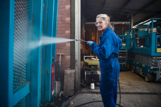 Best Factory Floor Cleaning  in La Riviera, CA
